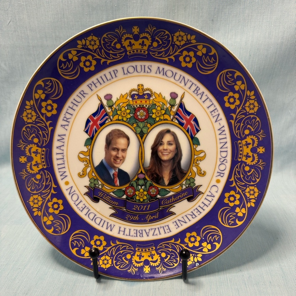 Mint Condition Elgate William & Catherine Commemorative Plate